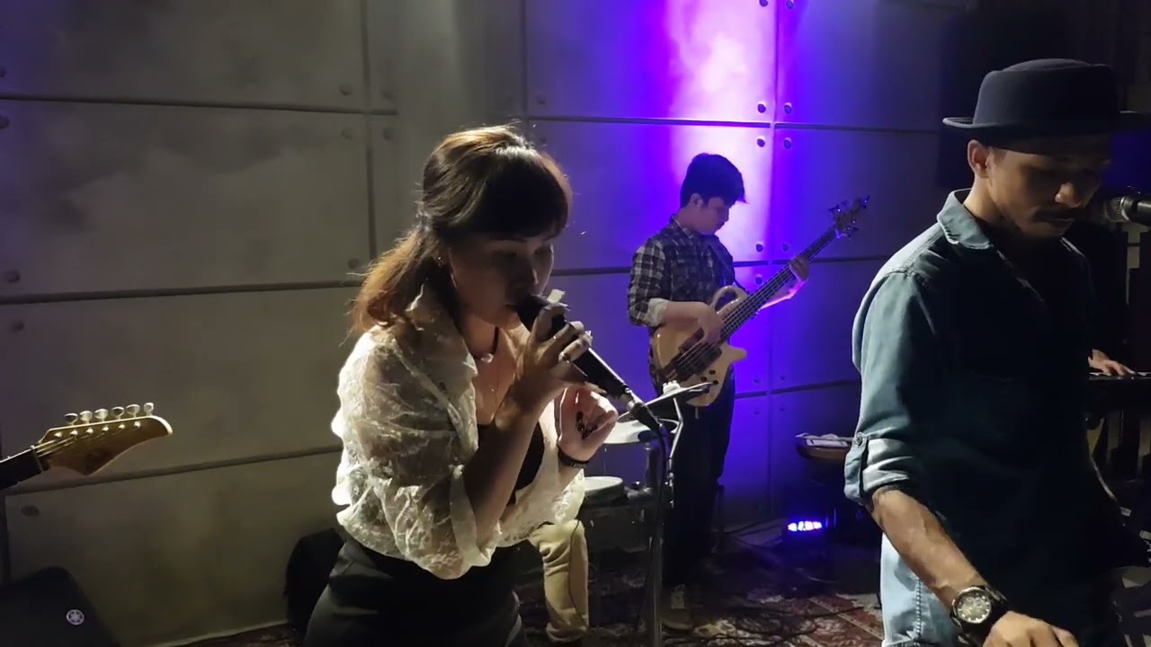 The Second You Sleep - Saybia (Cover Artcoustic Live) Violista