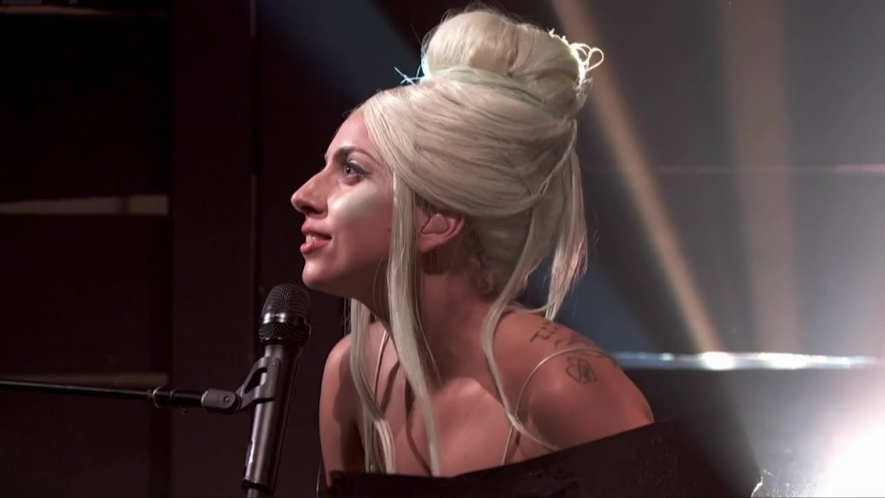 Lady Gaga - Yo&uuml; And I Live at The Jonathan Ross Show (October 5, 2011) HD