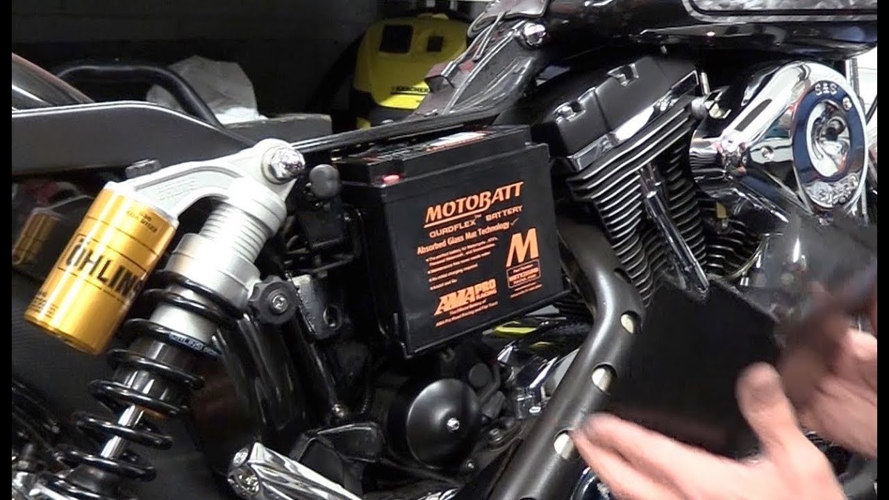 Delboy's Garage, Harley Dyna, 