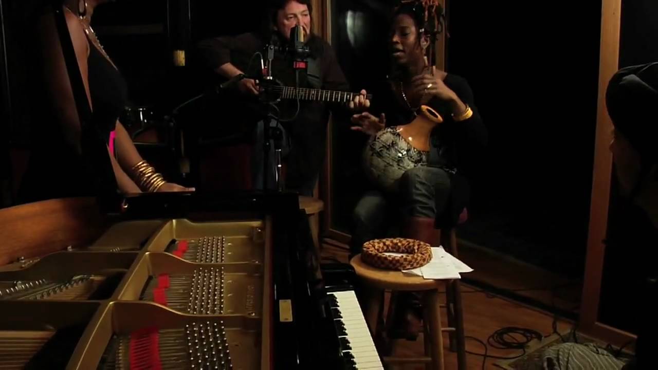 India.Arie, Dobet Gnahore, Idan Raichel & Blue Miller 