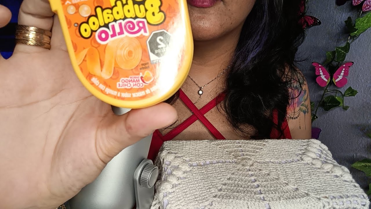 ASMR masticando chicle de mango y leyendo sus comentarios