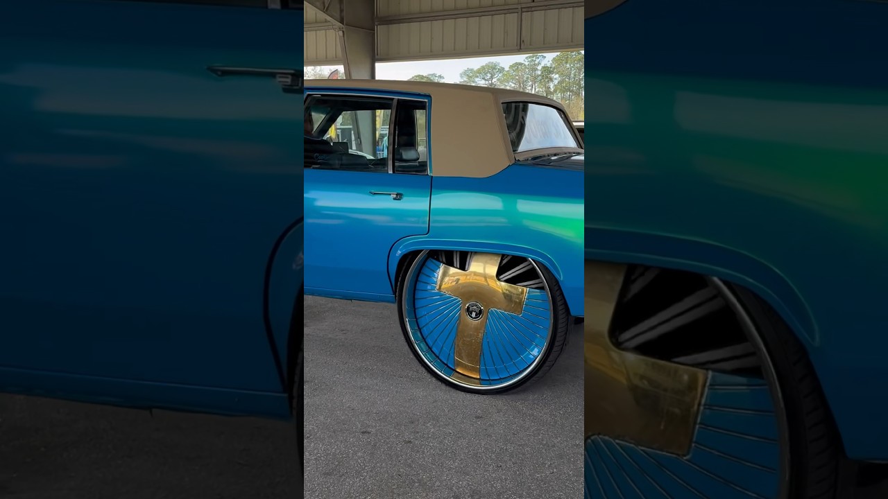 Cadillac on 30&rdquo; DUB Floaters at the Carshow