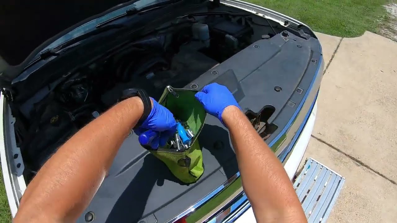 2014-2024 Chevy Silverado/GMC Sierra - Windshield Replacement DW02040 - Contaminated Glass