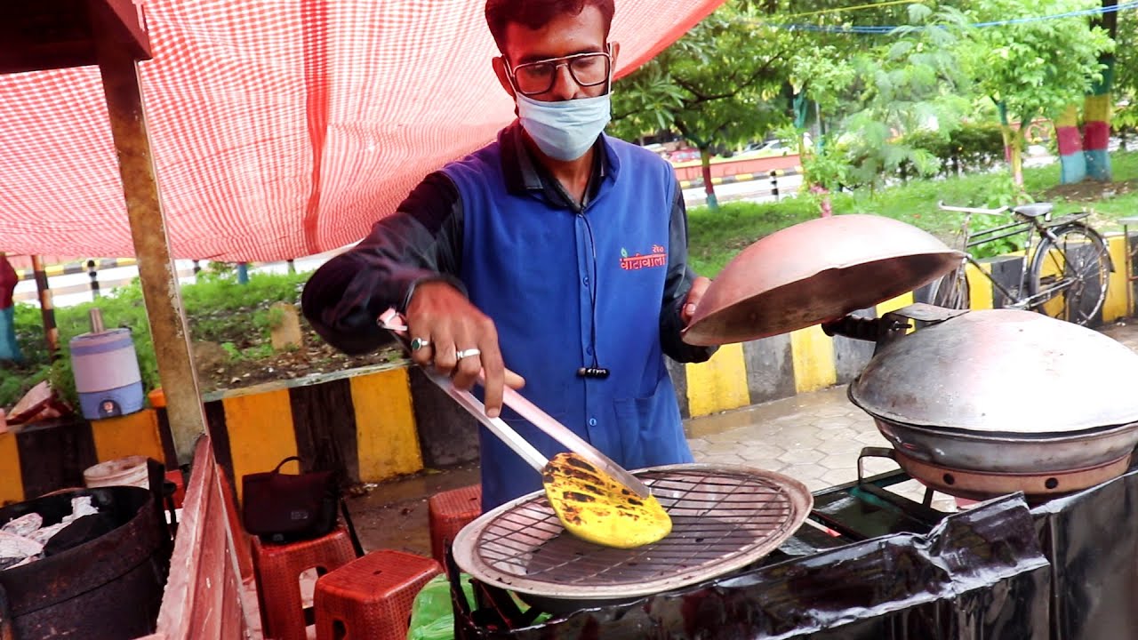 India's First Bati Style Pizza Making | Indore Famous Seth Batiwala | Indian Street Food