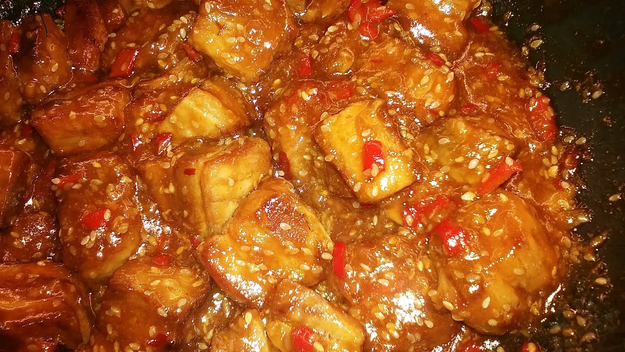 Csilis, szezámmagos pirított oldalas serpenyőben :-) Isteni omlós, szaftos hús lesz belőle !!!