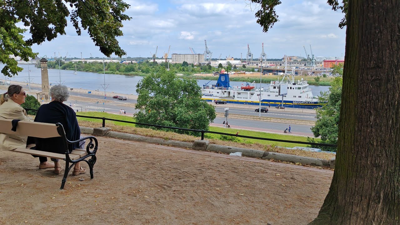 Walking Tour Szczecin / Stettin Wały Chrobrego ( Chrobry Embankment )