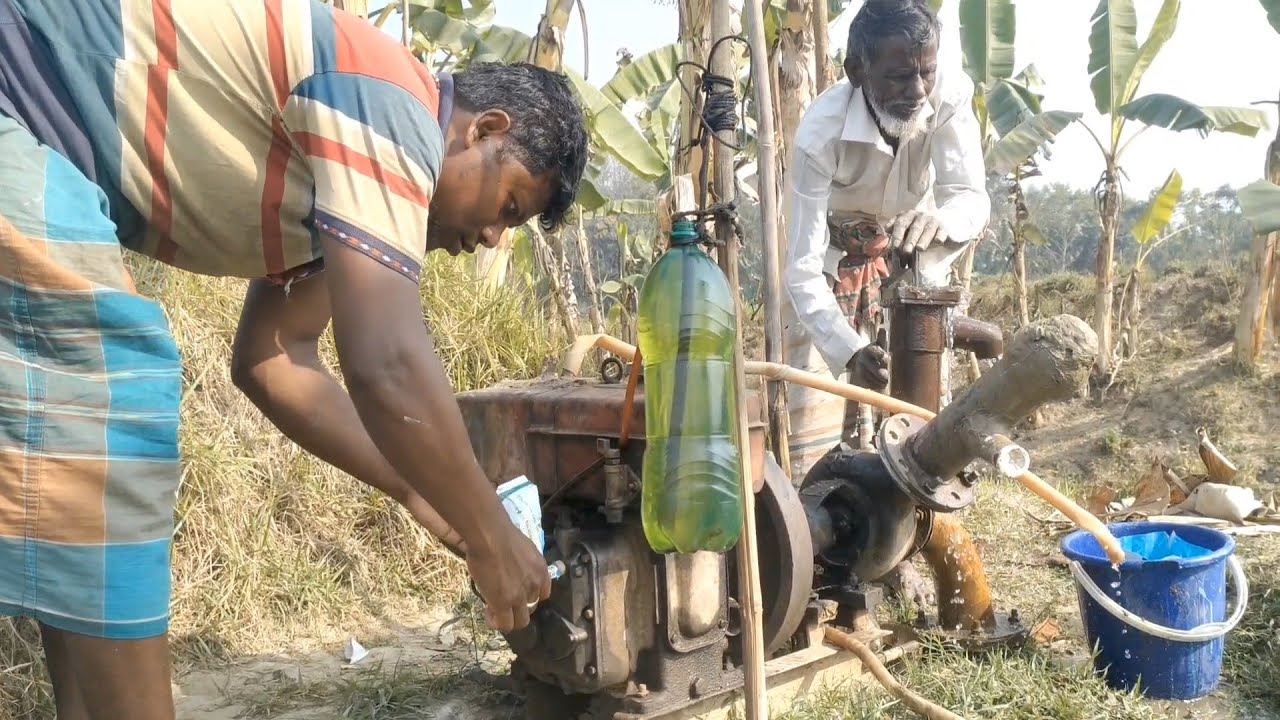 Azim Bhai, The Son of The Village, Gave a Shallow Machine to Irrigate the Onion Field 