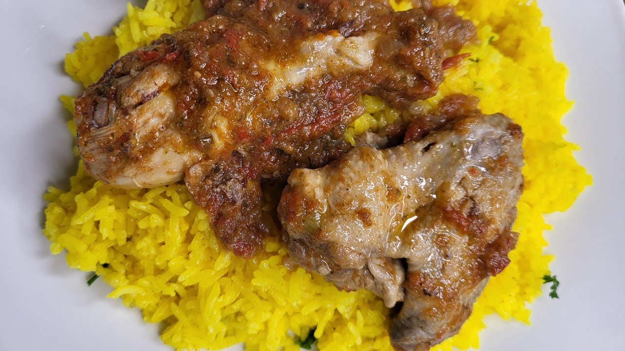 Riz Doré au Curcuma :  Saveurs Épicées et Soleil dans l'Assiette !