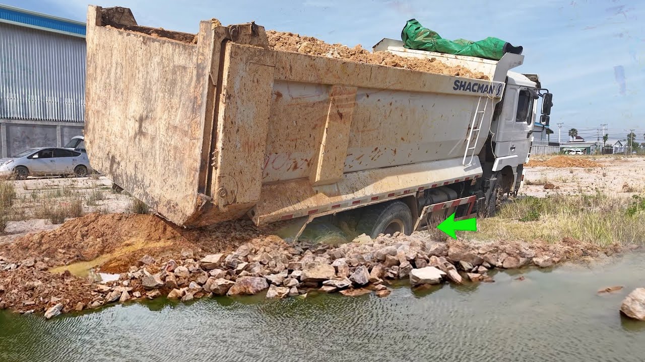 Incredible! Handle With Care Dump truck 25ton Drive Back Uploading Landslide Overturned Rescue SHAN…