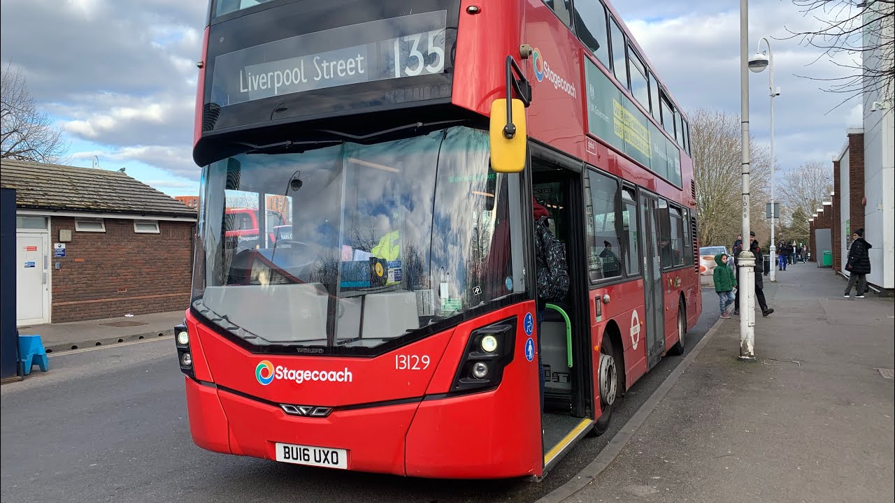 135 Old Street Station-Crosshabour Asda|13129(BU16 UXO)|Stagecoach London