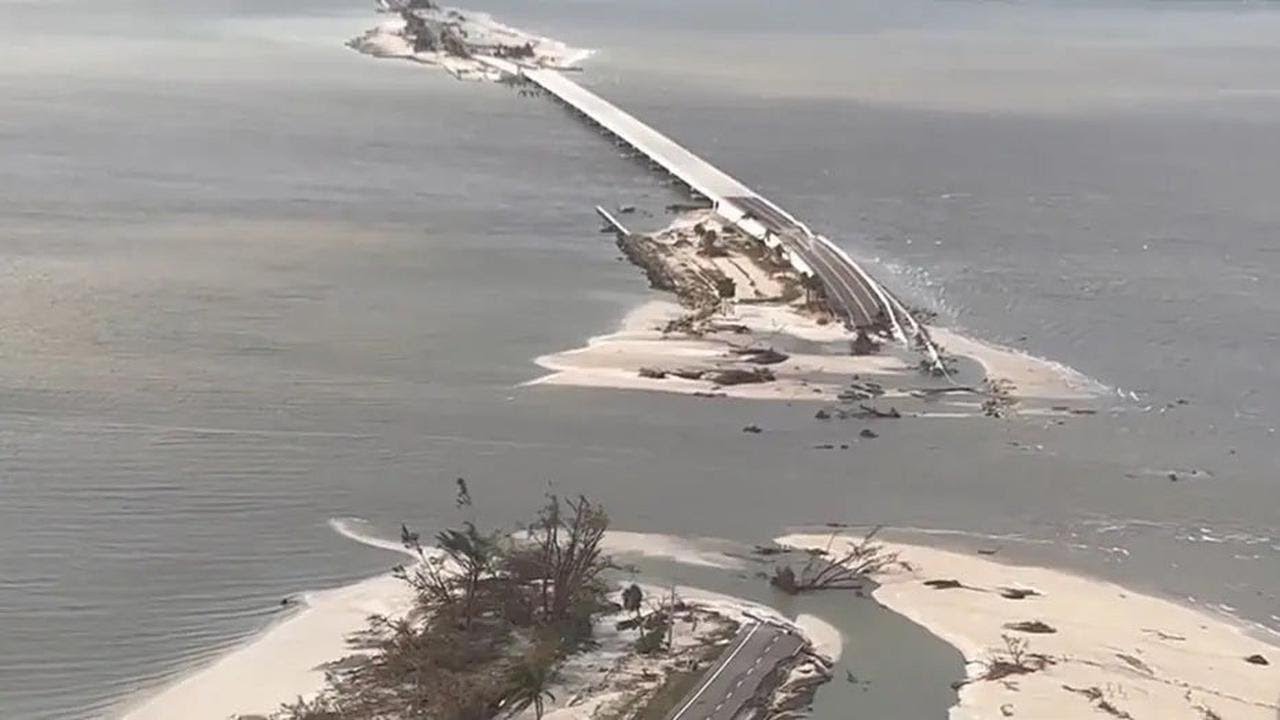 Incredible timelapse shows 15ft storm surge completely wipe out Fort Myers without power