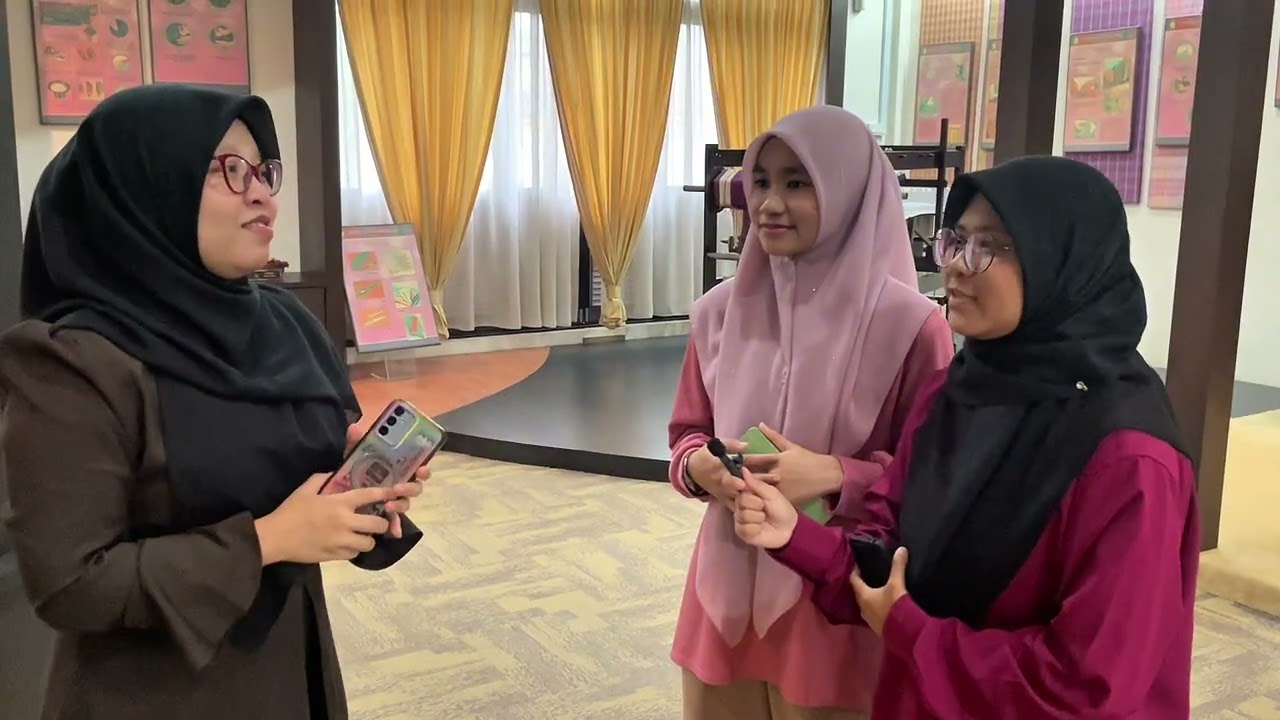 MPU 2162 - PENGAJIAN MALAYSIA 2: Pusat Tenun Diraja Pahang