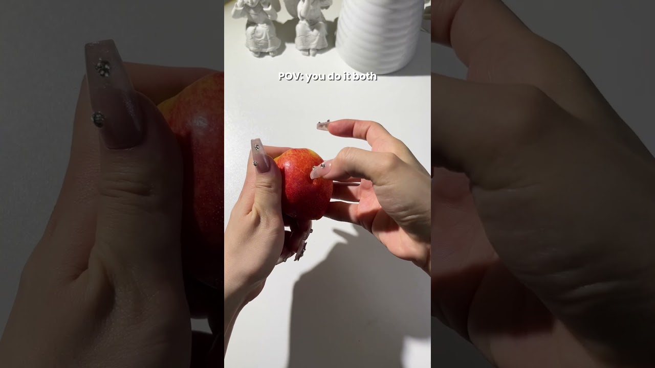 Try sticky tabs + nail glue!💅Visit ellievincy.com #ellievincynails #pressonnails #ellievincy #amazon