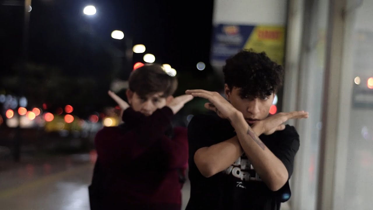 eNeB, @Leonndres - Backpack (Video Oficial)