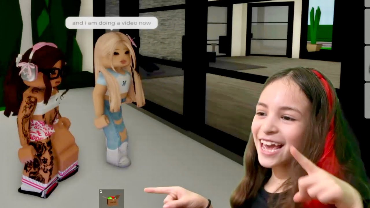 GIRLS ONLY PARTY IN BROOKHAVEN (Boys are Banned) - ROBLOX ROLEPLAY
