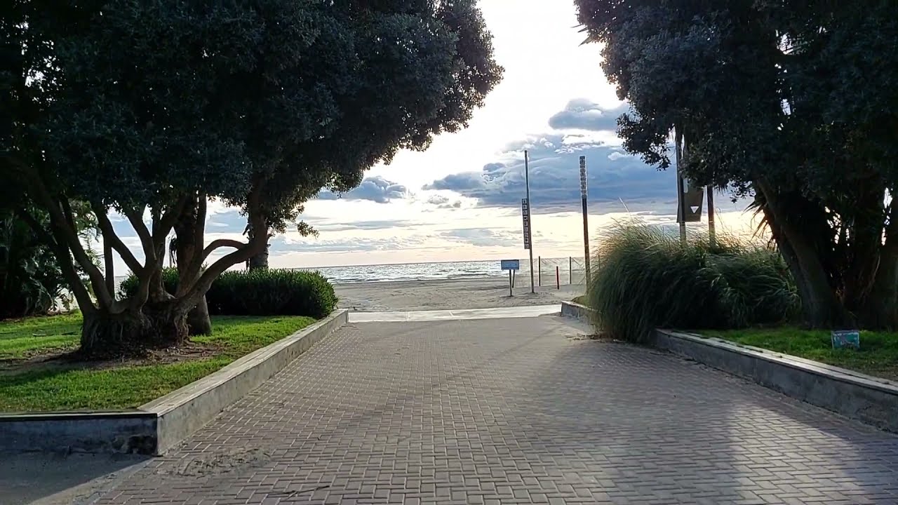 Walking through Catalonian Villages #3: SALOU