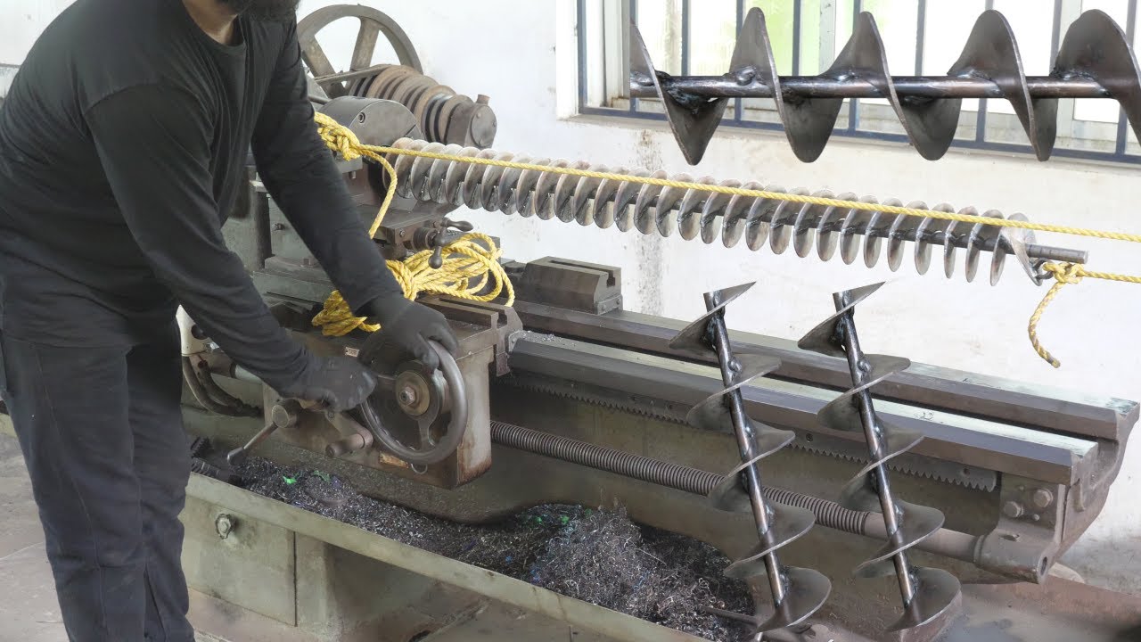 How To Make A Simple Screw Conveyor | Diy Auger Screw | DIY
