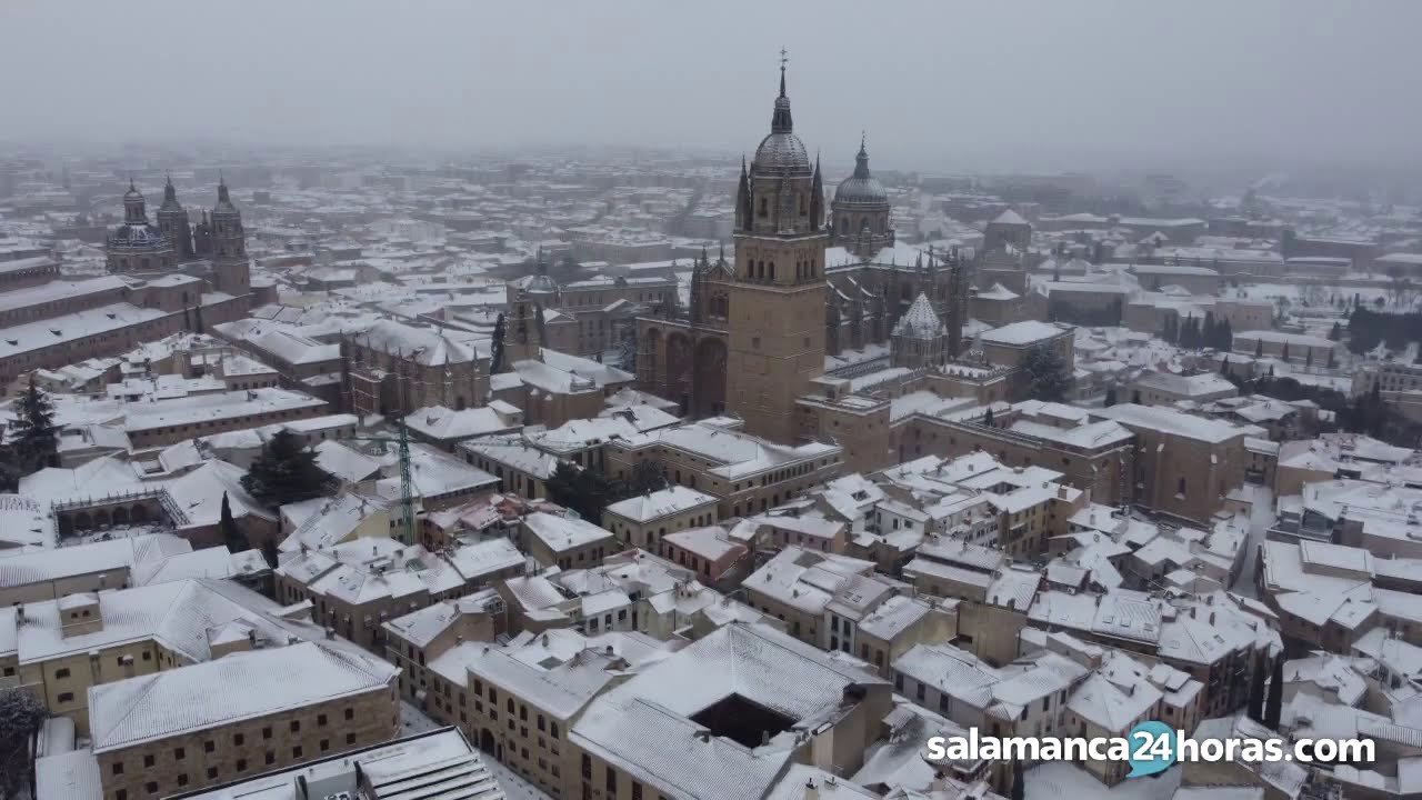 Las espectaculares imágenes de Salamanca nevada desde el cielo