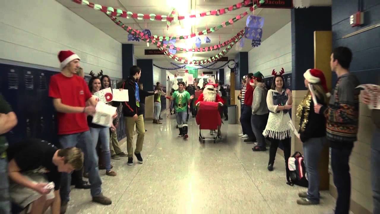 Chesaning Union High School 2014  Holiday lip dub