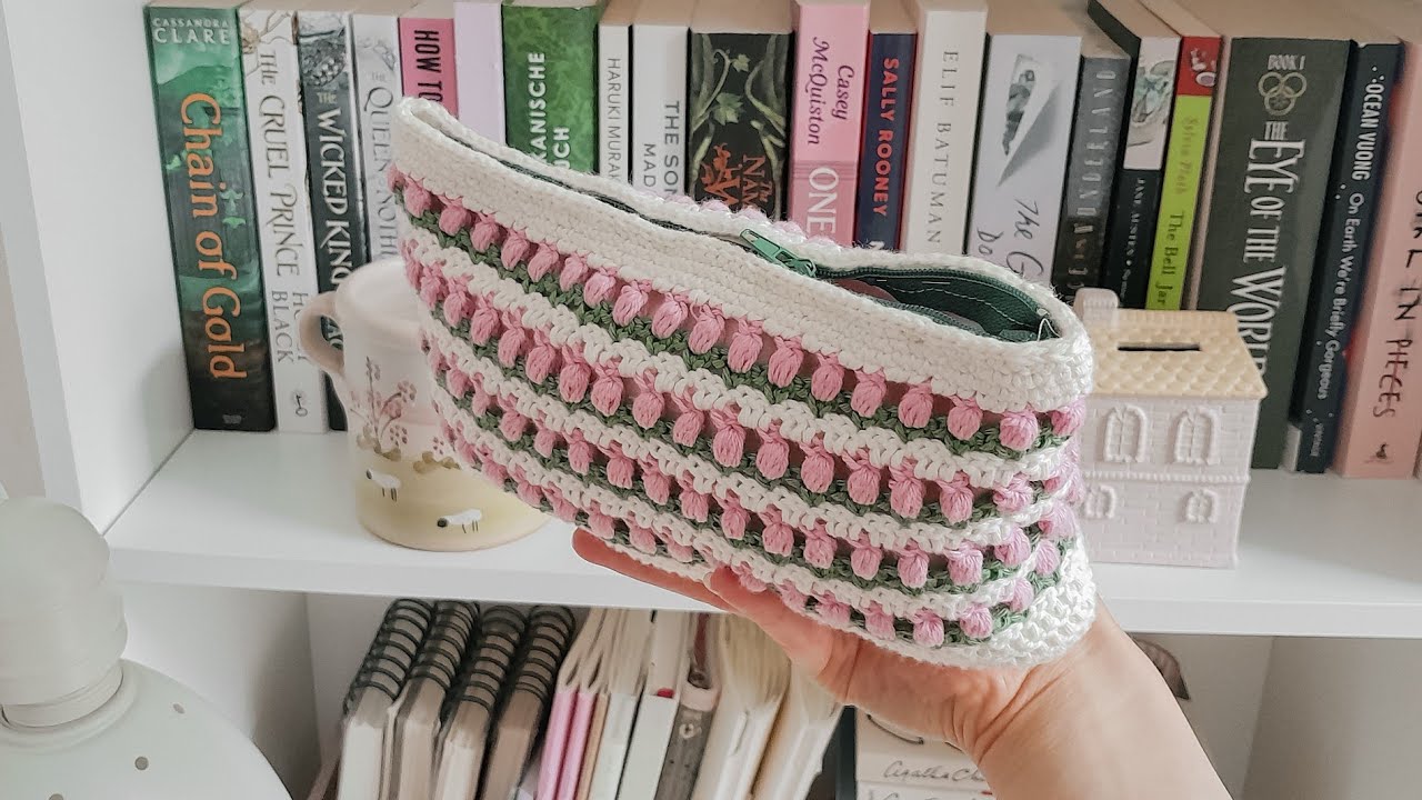 ( tutorial ) crochet tulip pouch / makeup bag ⋆ ˚｡ ୨୧˚