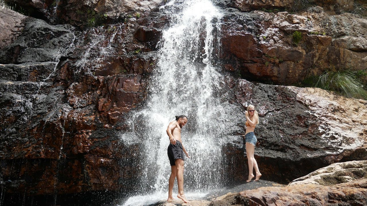 Weekend edition #1 - This waterfall is an hour away from Cape Town!