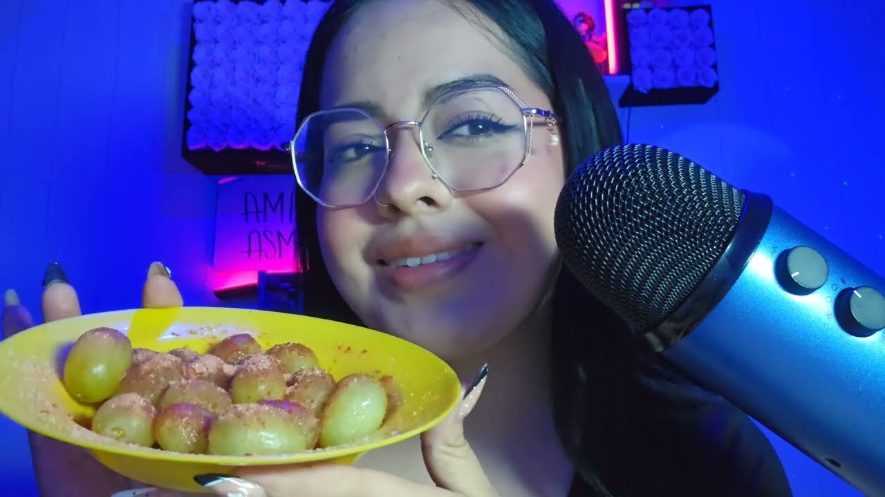 ASMR COMIENDO UVAS+PLÁTICA DE AMIX 👩‍👧🤰