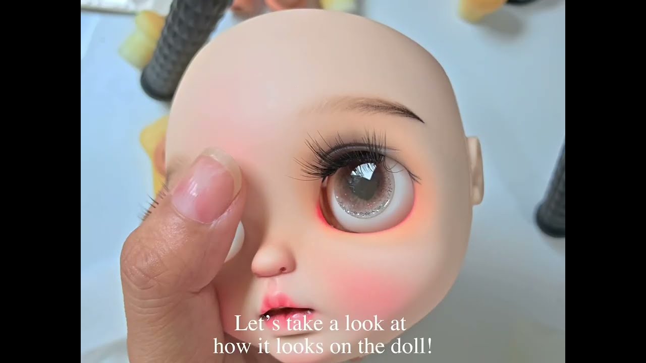 Tutorial about making Blythe eyechips with ToastDoll 3D eyechips base and UV resin. #blythe 