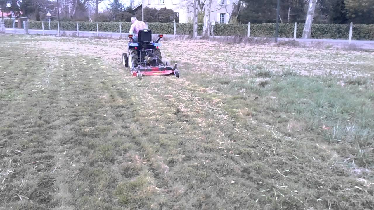 ISEKI TM 3185 avec un broyeur MAJOR 1.20 m