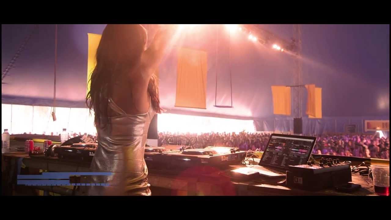 Miss K8 - Breathless (Official Videoclip)