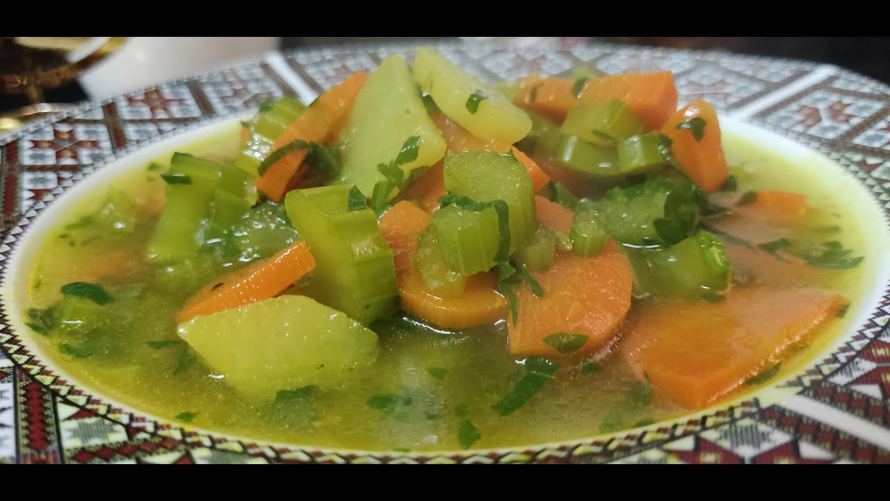 طريقة شوربة الكرفس وصفة صحية مفيدة انصحكم تجربوها شوربات رمضان2022_Celery soup method