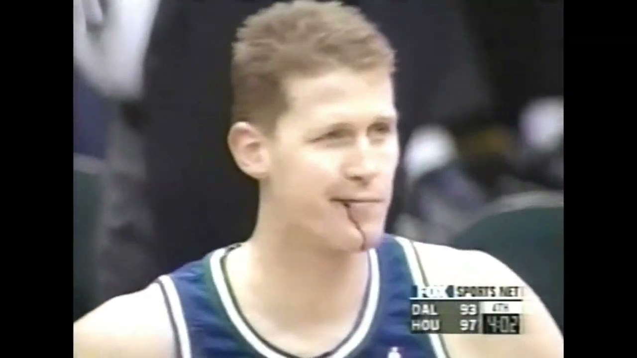 Shawn Bradley Hits Walt Williams With A Cheap Shot And PAYS FOR IT