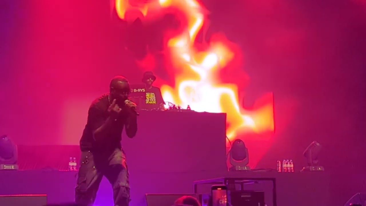 Maitre Gims - Hola señorita(Gims & Maluma song) - LIVE Afas live Amsterdam juni 2025