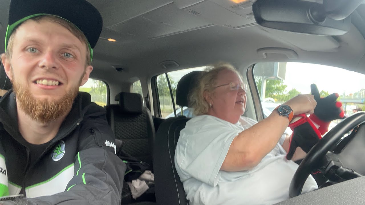Ring Taxi trochu jinak! Touran rychlejší než VRS nebo TDI! 