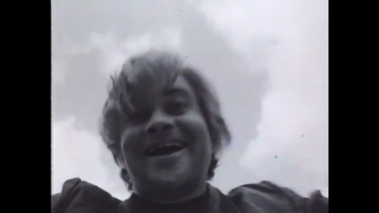 Poppet On A Swing - Harry Enfield's Television Program. Remastered [HD]
