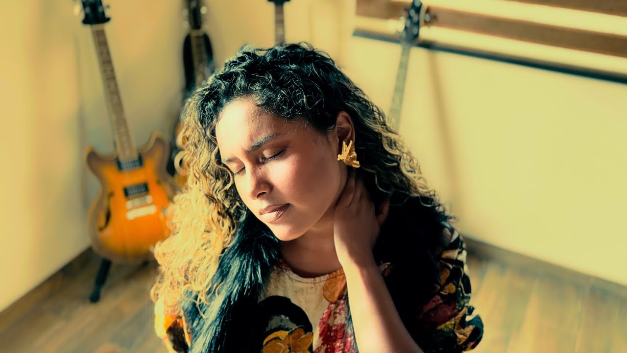 La Mariposa (Me encandiló tu luz) MALENNA