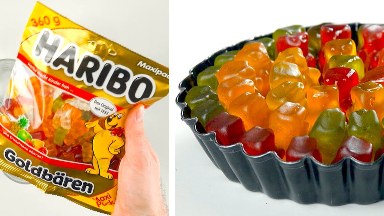 Trenne Gummib&auml;ren nach Farbe und gib Zitronensaft dar&uuml;ber &ndash; so gut!