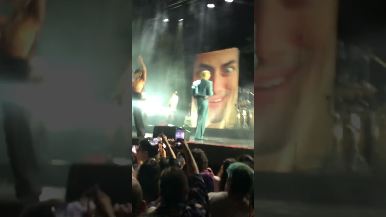 Ouke (en vivo) Ca7riel y Paco amoroso en Querétaro