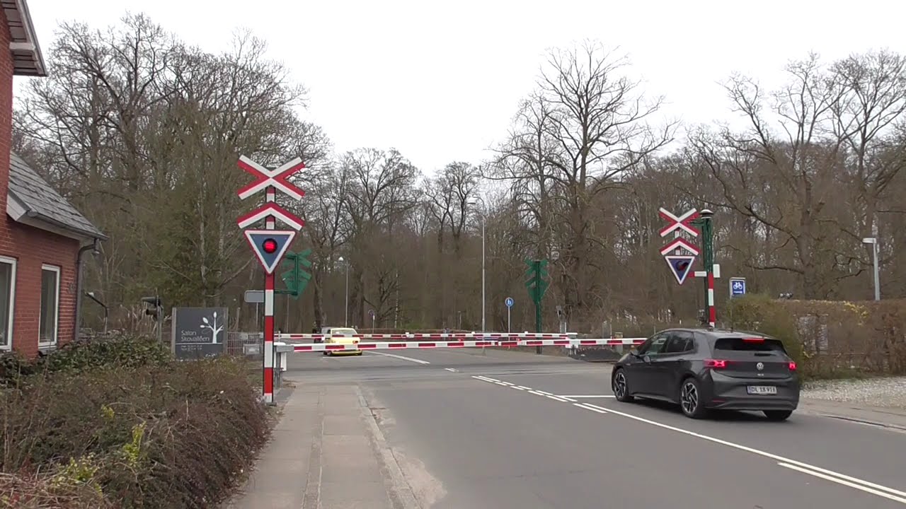 Jernbaneoverskæring Dalum/Spoorwegovergang /Level Crossing/ Passage a Niveau/ Bahnübergang