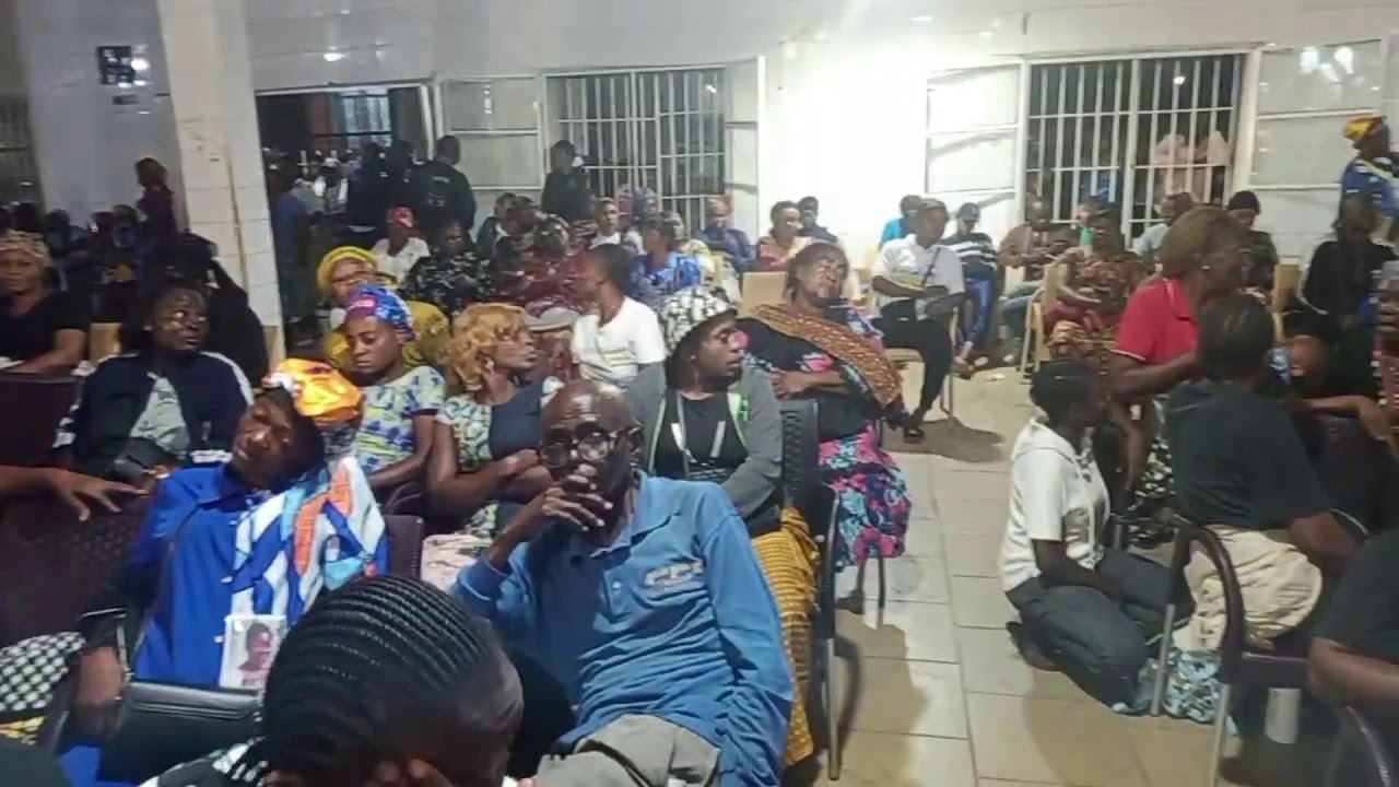 DEUIL DE MAMAN MVITU DIVIOKA SALLE NSONA