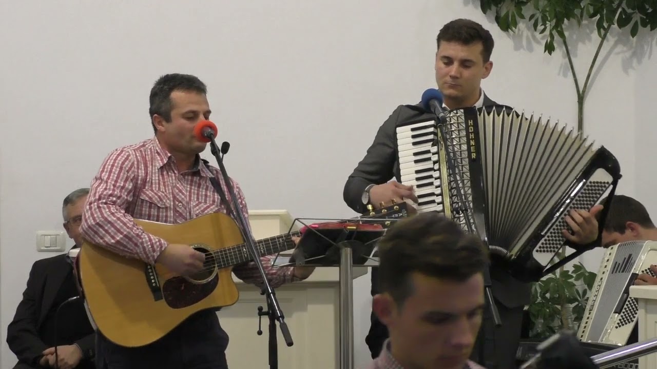 Filip Haprian si Nicu Zoleszak - Un Copil Dormea Odata