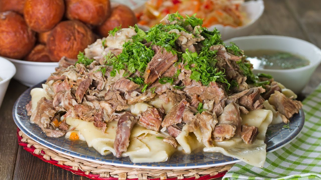Ultimatives Beschbarmak Rezept - Zubereitet im afghanischen Kazan