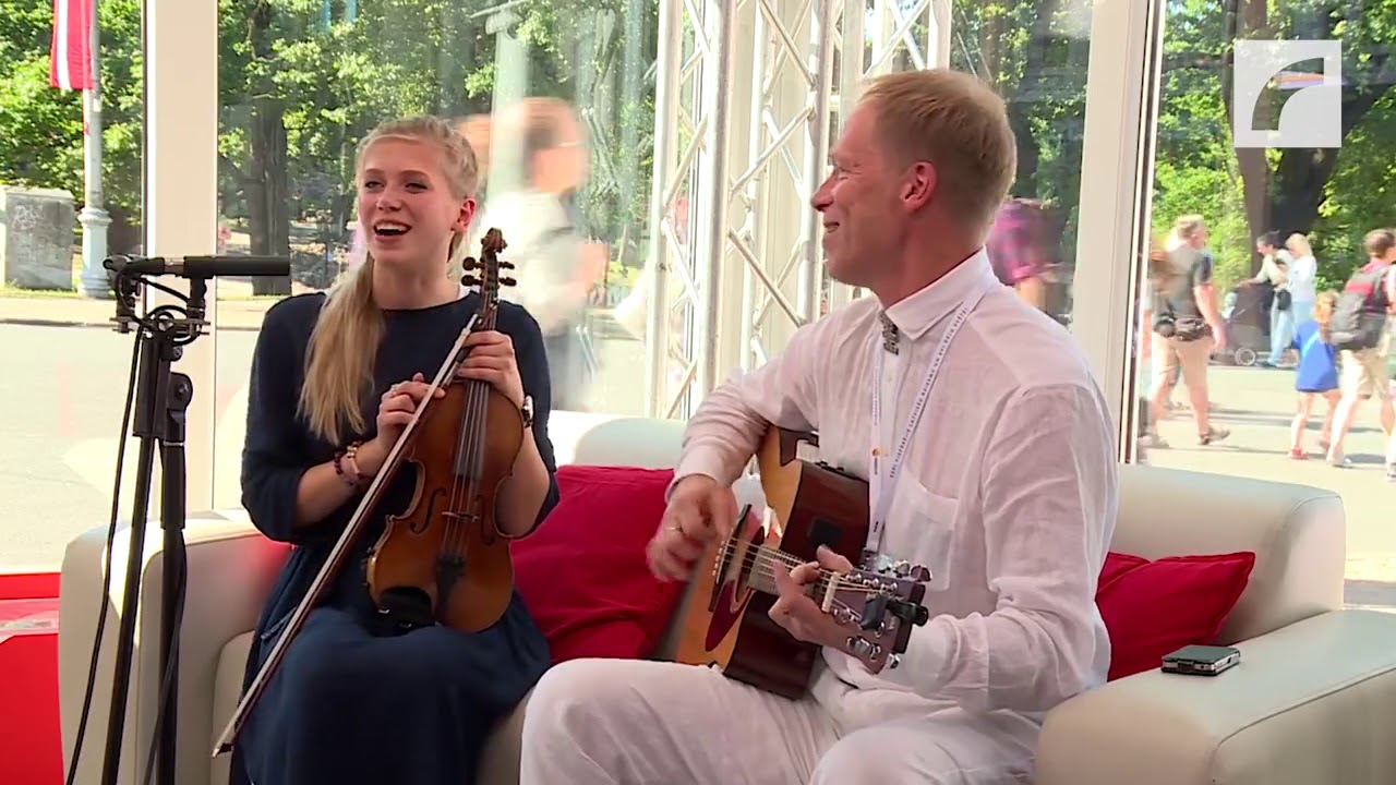 Arnis un Laima Miltiņi - Čību čābu: #SvētkuStudija