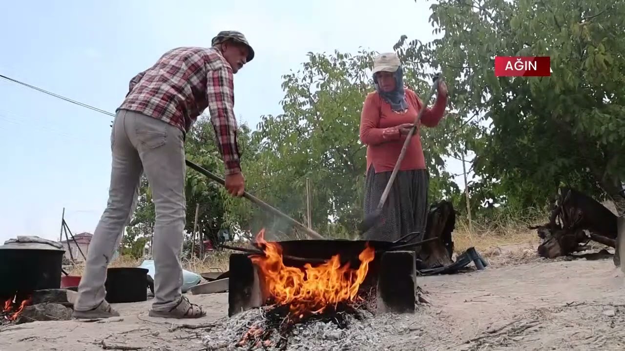AĞIN İLÇESİNDE LEBLEBİ YAPIMI