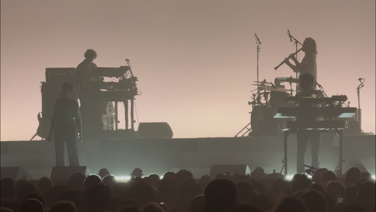 Feu! Chatterton - L’Affiche rouge (Live Labyrinthe Tour at Accor Arena, Paris 11/02/2026)