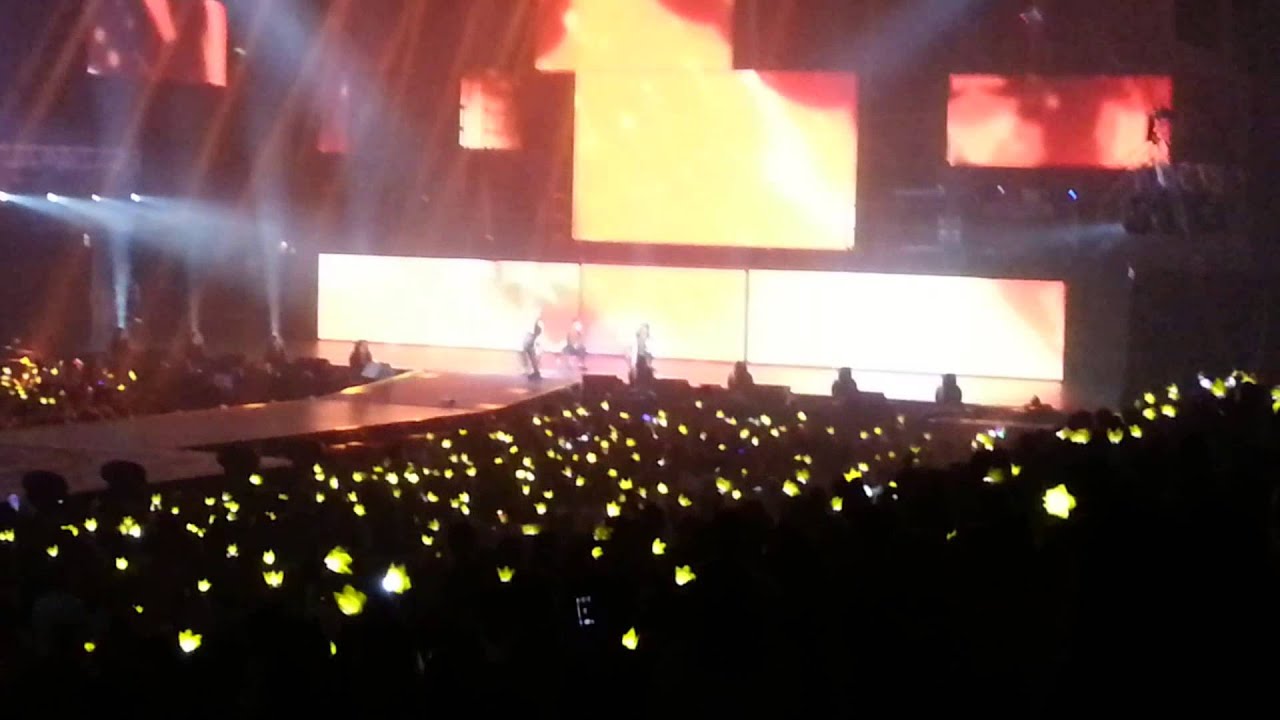 Fire - 2NE1 G-Dragon OOAK SG