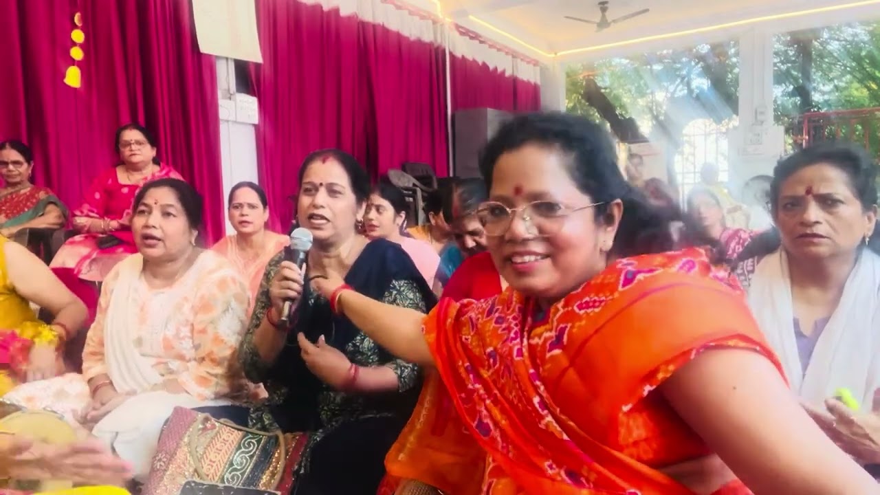 रजवाड़े की भीड़ मैया देखने को जाऊँगी 
