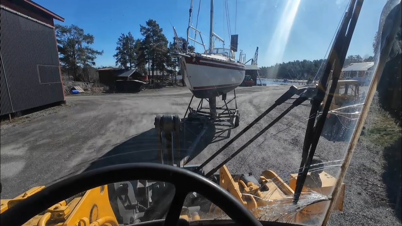 Hamnvlogg, sjösättningar, felsöker klickande startmotor mm.