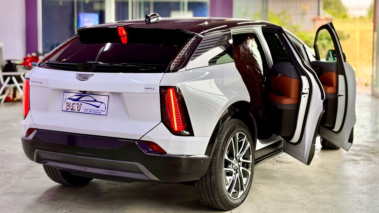 2024 Cadillac OPTIQ - Luxury EV SUV | Interior And Exterior