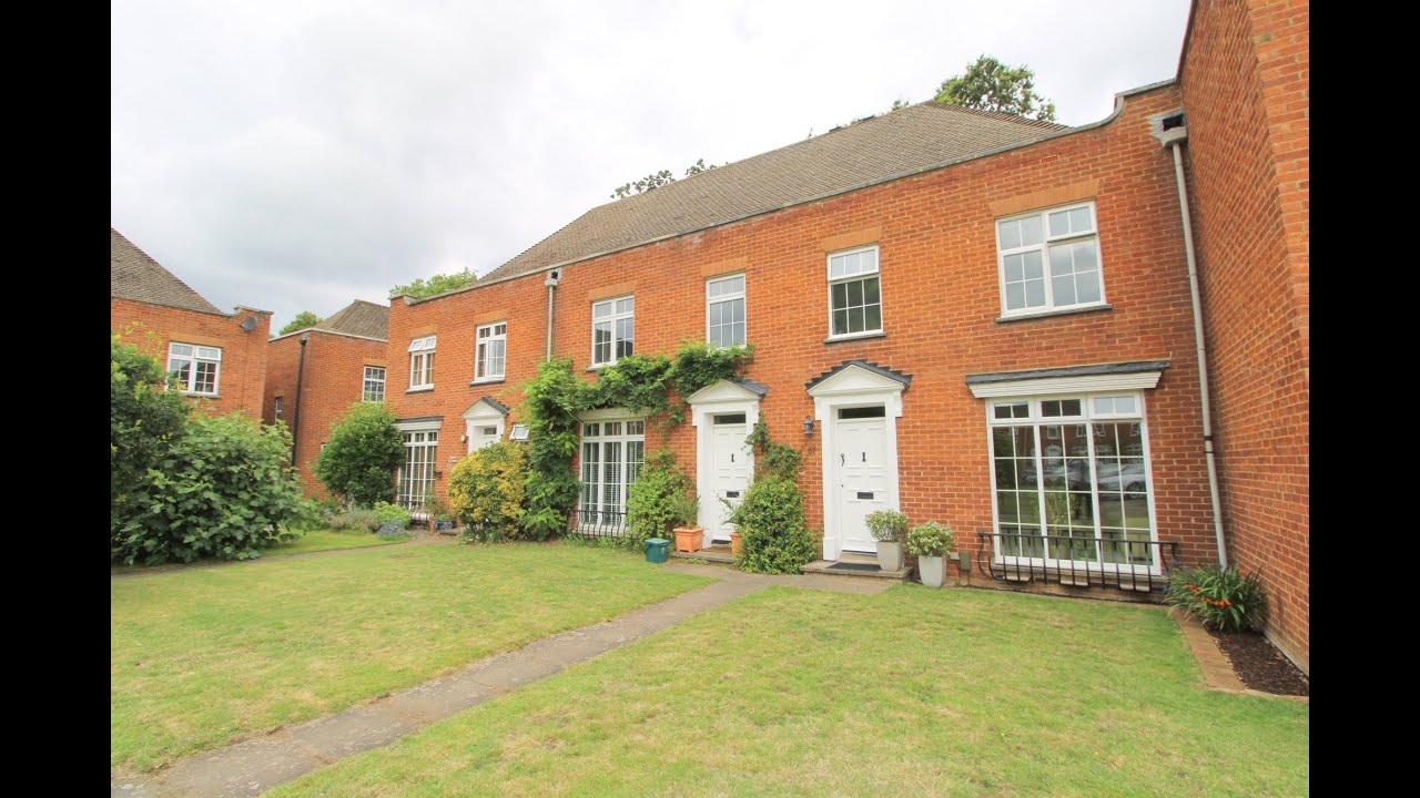 Mulberry Trees, Shepperton, TW17