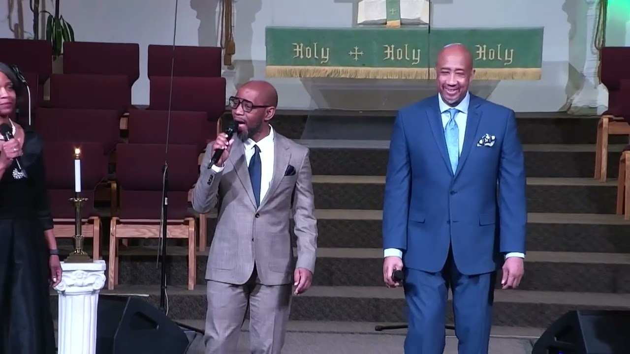 ST. JAMES CHURCH KC PRAISE TEAM singing 